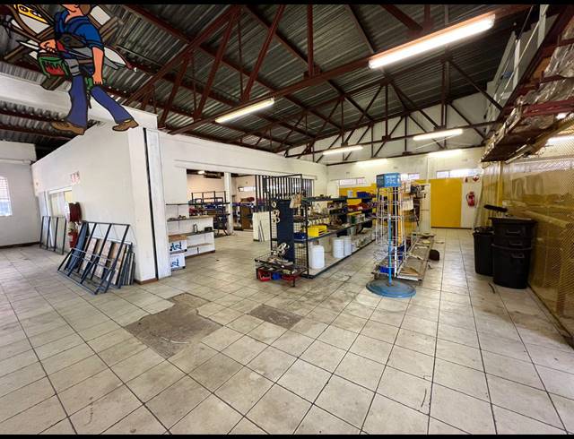 1,160M² WAREHOUSE FOR SALE IN PRIMROSE